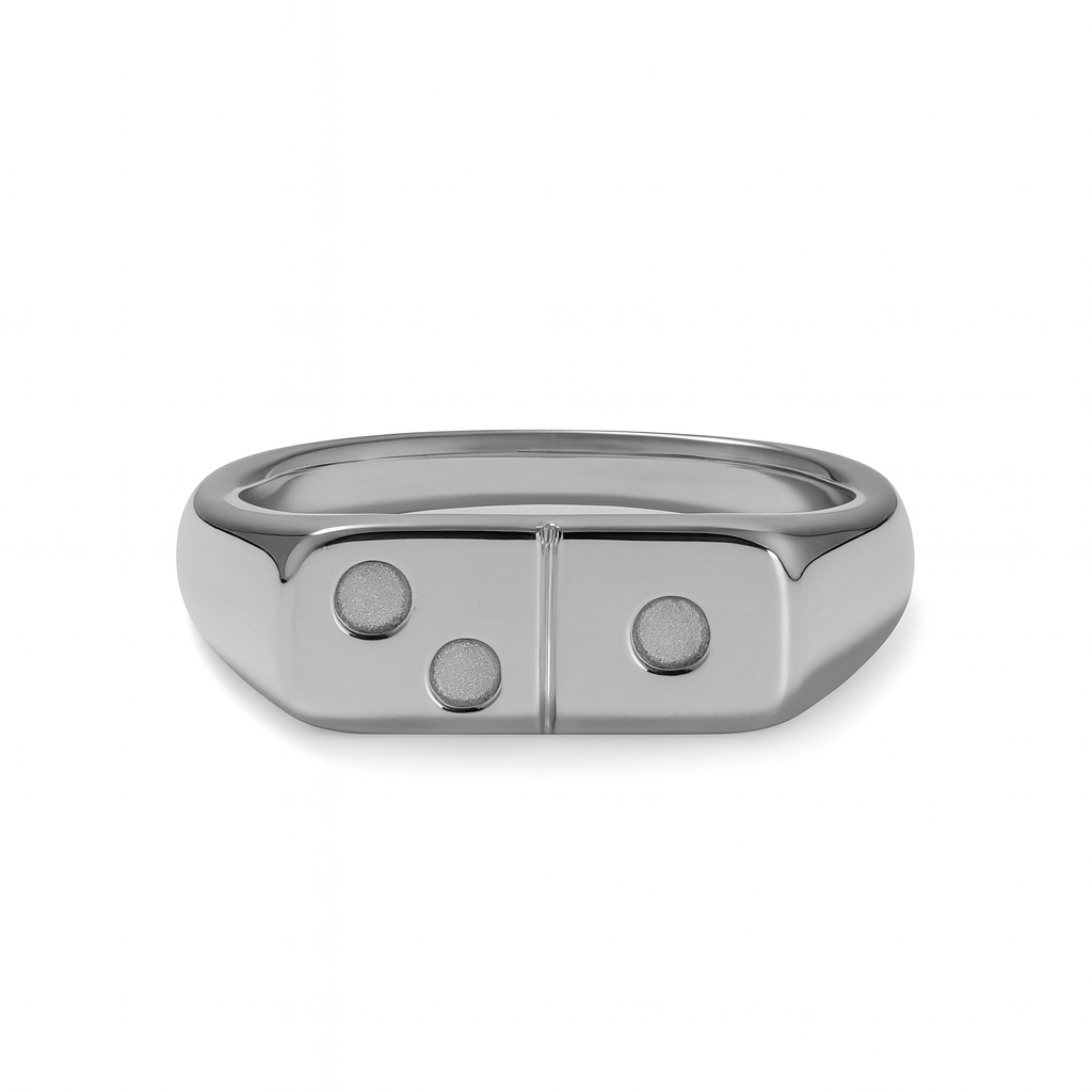 MHJ RINGS SIGNET KICKING GOALS_925 SILVER